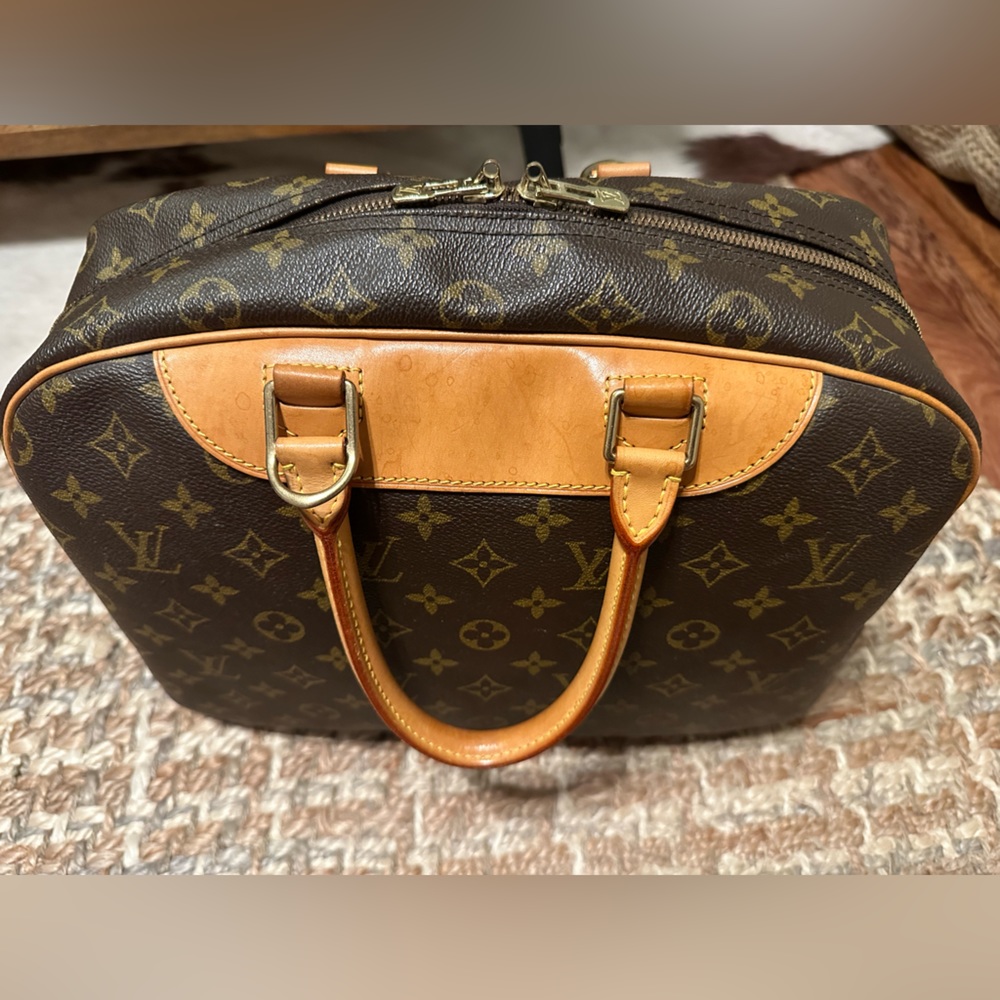 Authentic Louis Vuitton Deauville